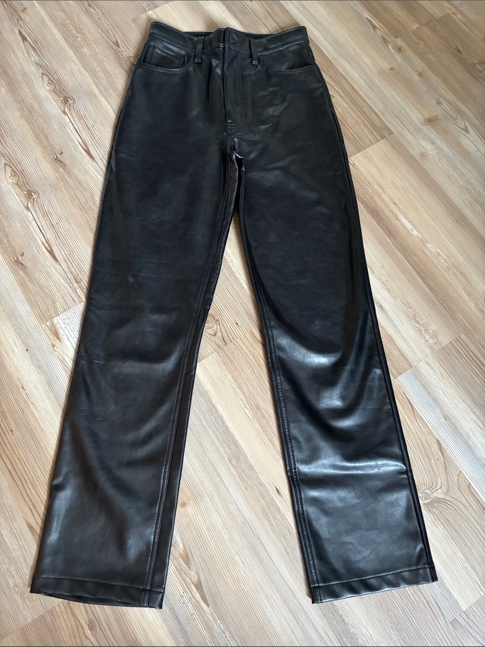 Abercrombie & Fitch The 90s Straight Ultra High Rise Faux Leather Size Pant 27/4 - Picture 4 of 11